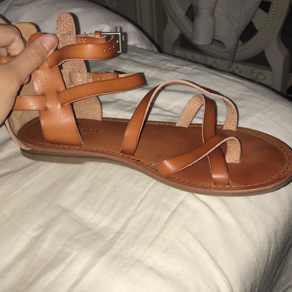 aeo gladiator sandal